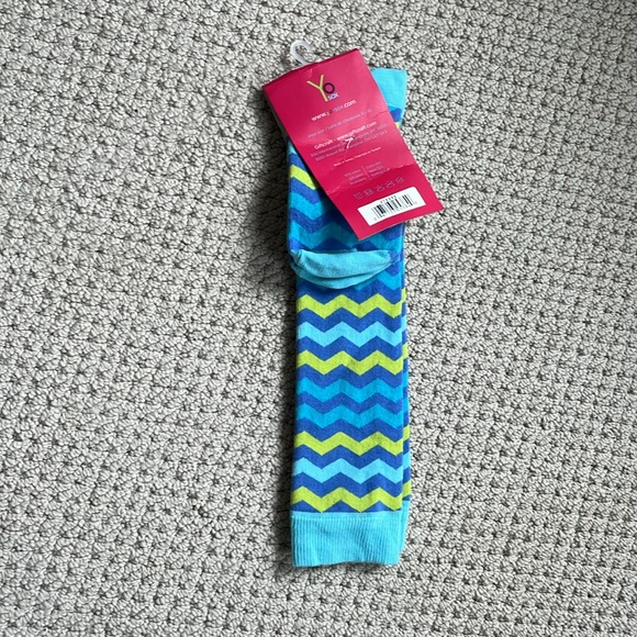 New socks for children ages 8-14. Fun & colourful knee socks and ankle socks. - Picture 6 of 6